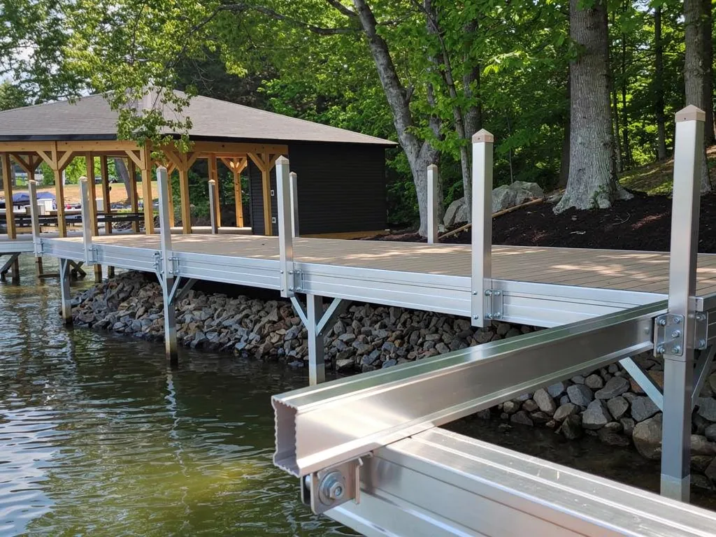 How Do Aluminum and Vinyl-Coated Steel Support Lake Anna Dock Structures